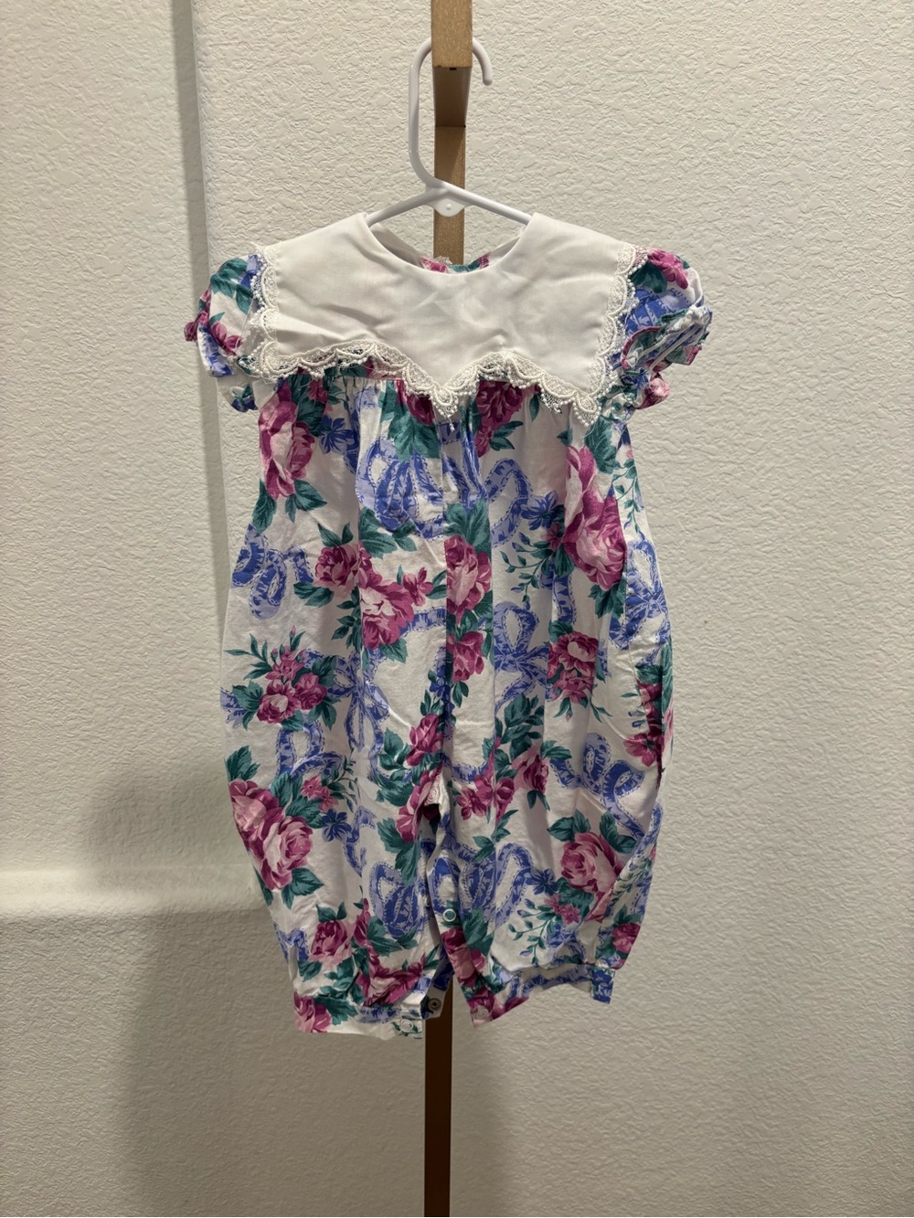 Jo Lene Vintage Floral Baby Bubble Romper with Lace Collar bows size 12 months